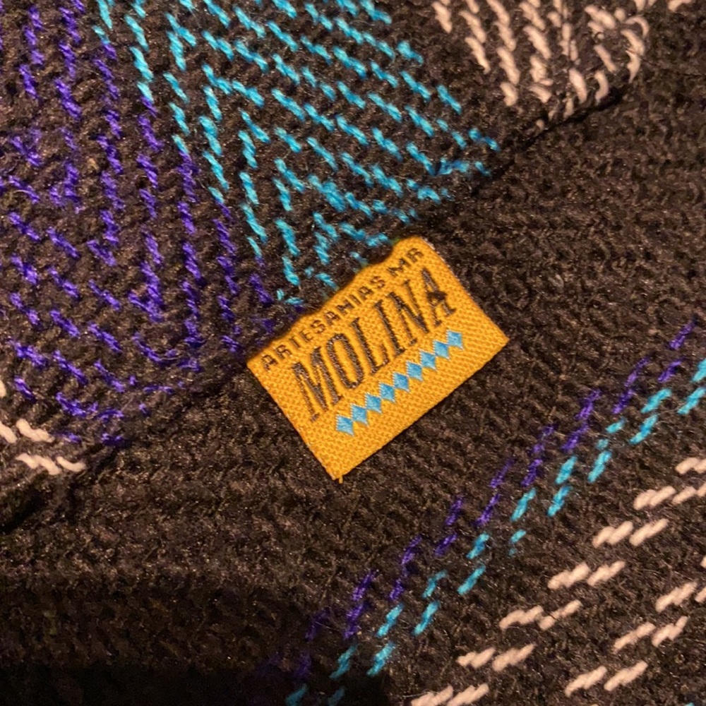 Pullover - Picture 4 of 4